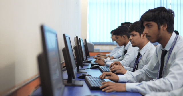 Hi Teck Computer Lab Best Polytechnic College in Bihar | Polytechnic college in Bihar